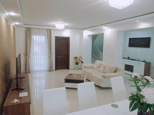 Casa Leahu Bed & Breakfast Băile 1. Mai Eksteriør bilde